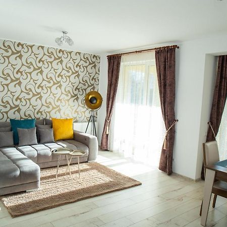 Apartament Luxury Irina Apartment ริชนอฟ ภายนอก รูปภาพ