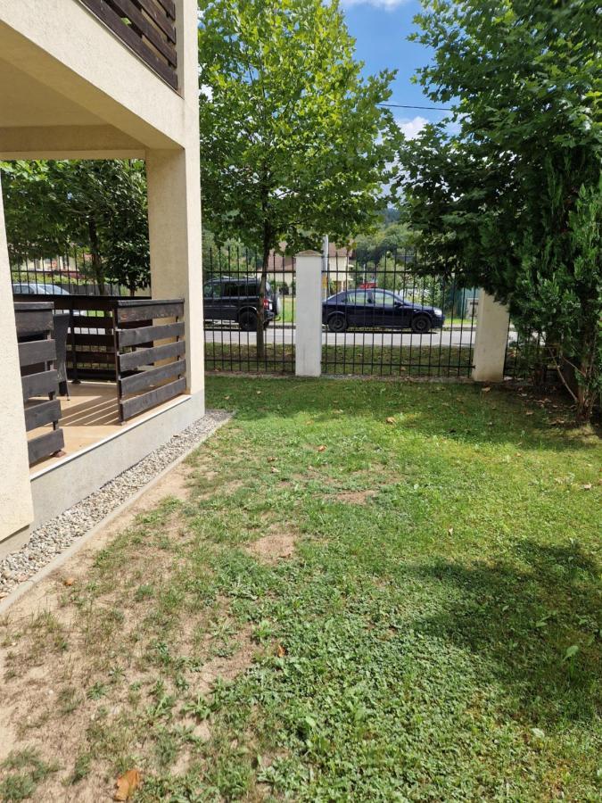 Apartament Luxury Irina Apartment ริชนอฟ ภายนอก รูปภาพ